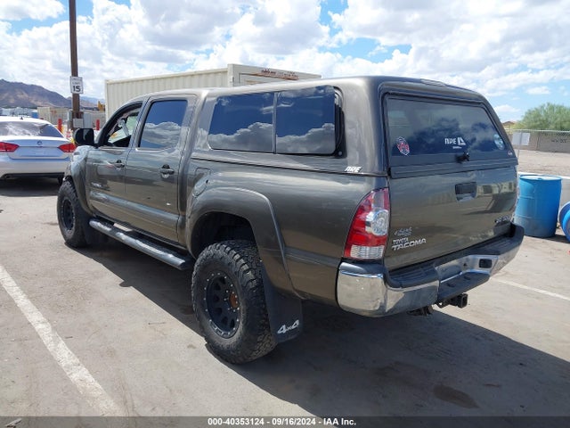 Toyota Tacoma Base V6 2015 3TMLU4EN1FM187686 Image 3