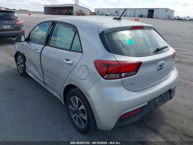 3KPA25AD1ME397373 KIA Rio 5-door S