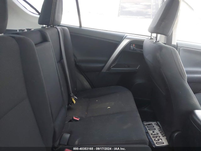 Toyota Rav4 Xle 2016 JTMWFREVXGJ088822 Image 8