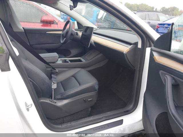 2022 TESLA MODEL Y 7SAYGDEE6NA012270 Photo 4