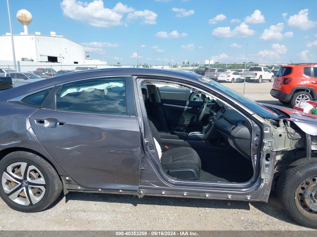 Honda Civic Lx 2018 2HGFC2F51JH545574 Image 14