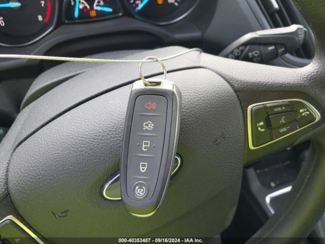 1FMCU9GD9KUB54132 Ford ESCAPE SE