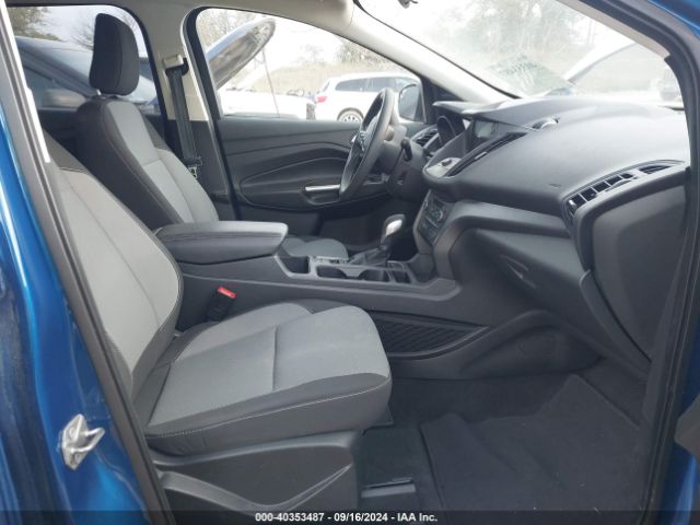 1FMCU9GD9KUB54132 Ford ESCAPE SE