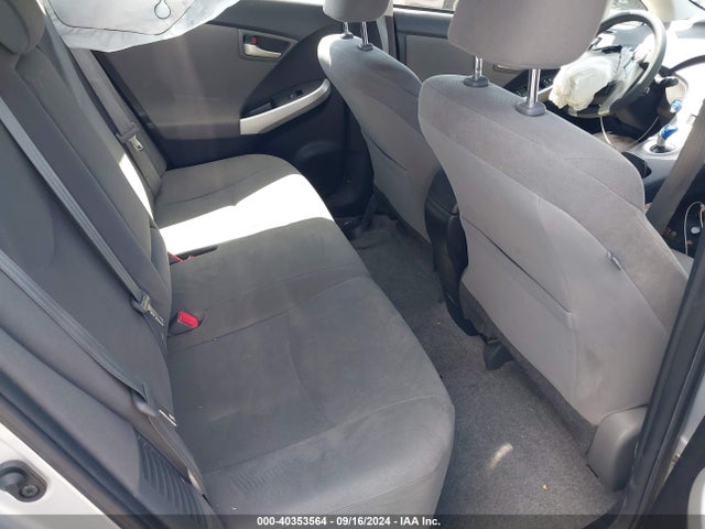 Toyota Prius Three 2014 JTDKN3DU4E0361585 Image 8