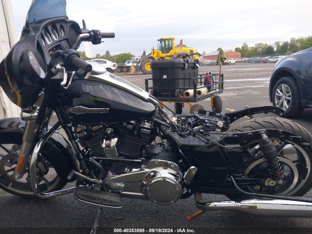 40353595 :رقم المزاد ، 1HD1KBC18PB637049 vin ، 2023 Harley-davidson Flhx مزاد بيع