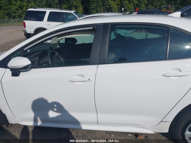 Toyota COROLLA LE 2024 5YFB4MDE6RP101217 Image 14