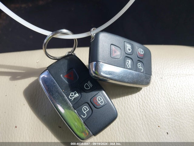 2013 JAGUAR XF SAJWA0E70D8S99396 Photo 10