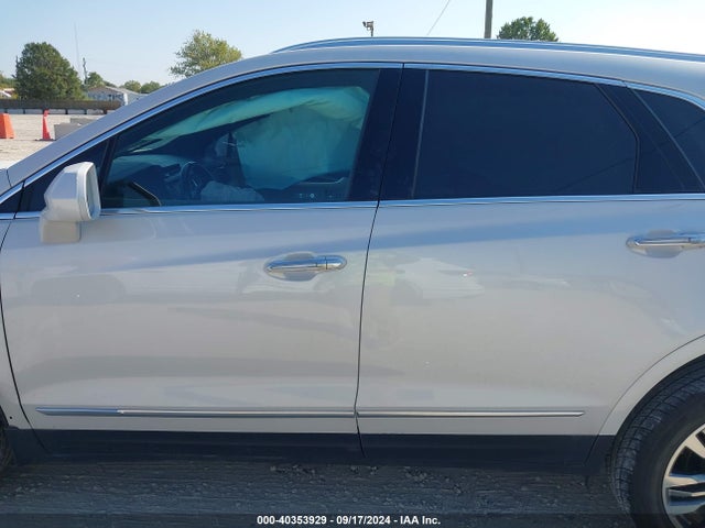 1GYKNFRS0JZ187085 Cadillac Xt5 Premium Luxury
