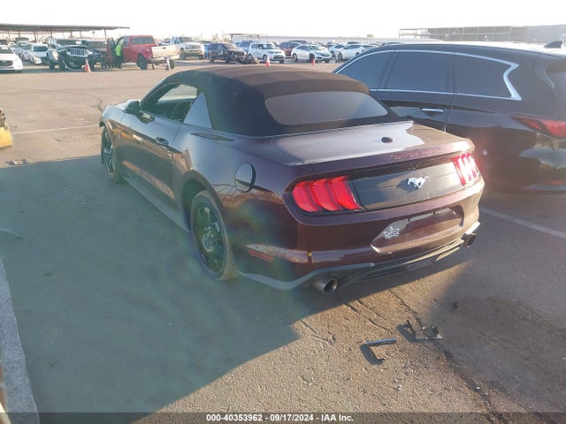 Ford Mustang Ecoboost 2018 1FATP8UH3J5166014 Image 3