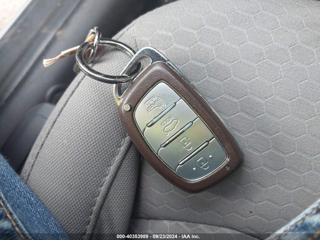 Hyundai Elantra Value Edition 2019 KMHD84LF0KU841504 Image 11