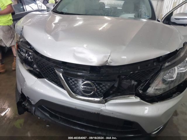 JN1BJ1CR0JW268201 Nissan Rogue Sport Sv