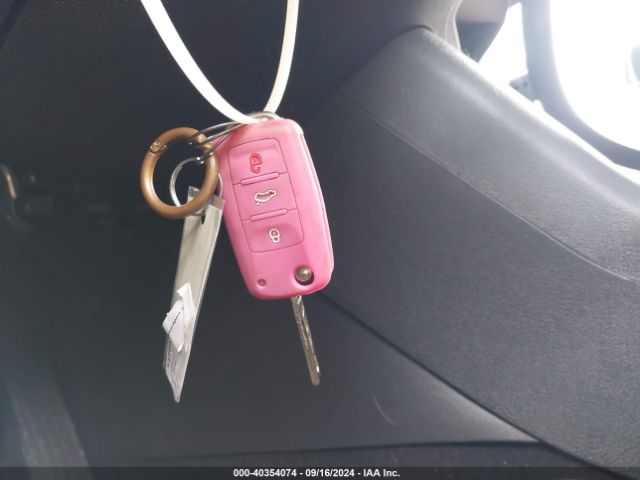 WVGAV7AX8FW604522 Volkswagen Tiguan Sel
