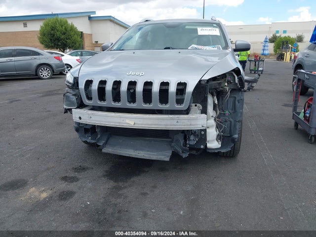 1C4PJMCB0EW308242 Jeep Cherokee Latitude