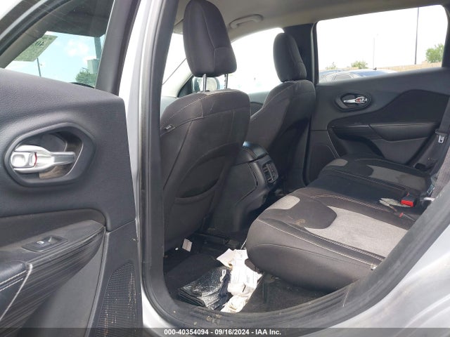 1C4PJMCB0EW308242 Jeep Cherokee Latitude