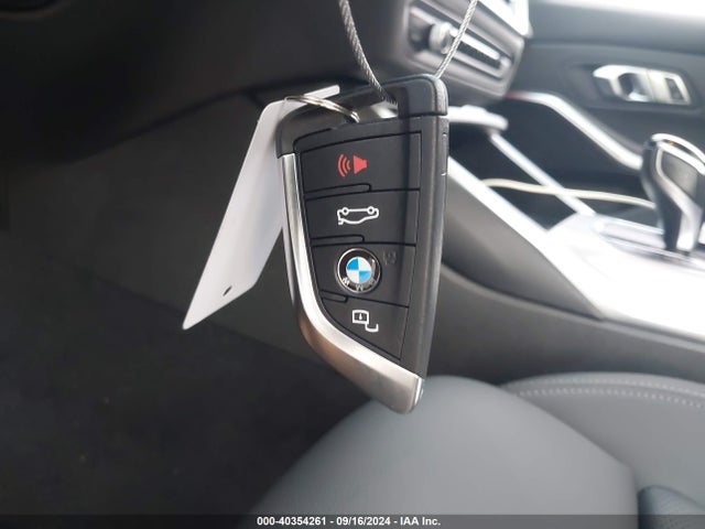 3MW5R1J01N8C68002 BMW 330I