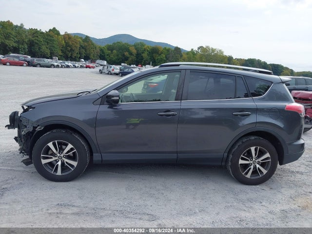Toyota Rav4 Xle 2017 JTMRFREV3HD197829 Image 14