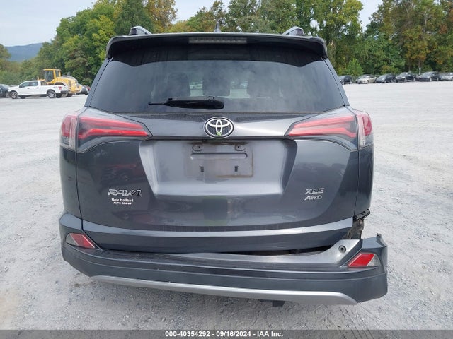 Toyota Rav4 Xle 2017 JTMRFREV3HD197829 Image 16