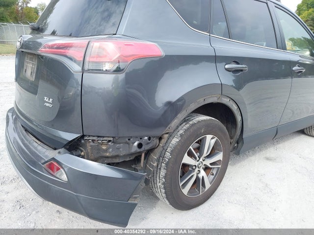 Toyota Rav4 Xle 2017 JTMRFREV3HD197829 Image 18