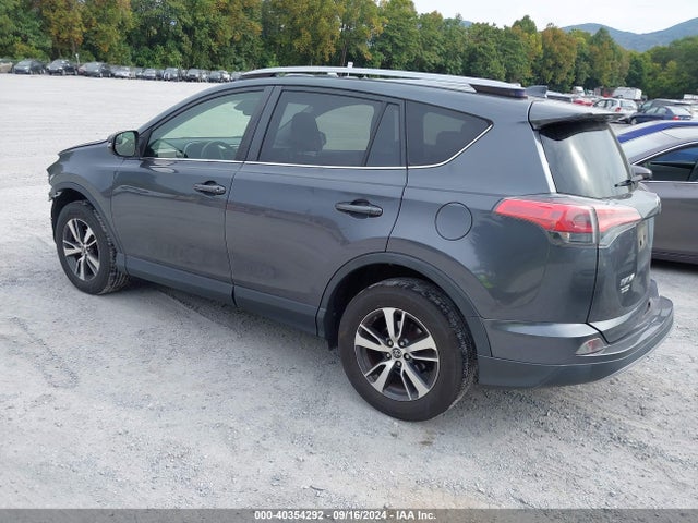 Toyota Rav4 Xle 2017 JTMRFREV3HD197829 Image 3