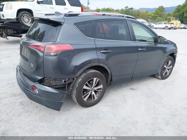 Toyota Rav4 Xle 2017 JTMRFREV3HD197829 Image 4