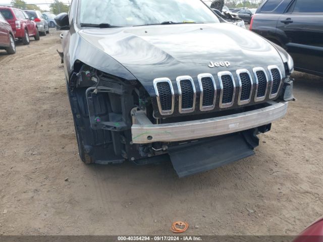 1C4PJLCB5EW261977 Jeep Cherokee Latitude