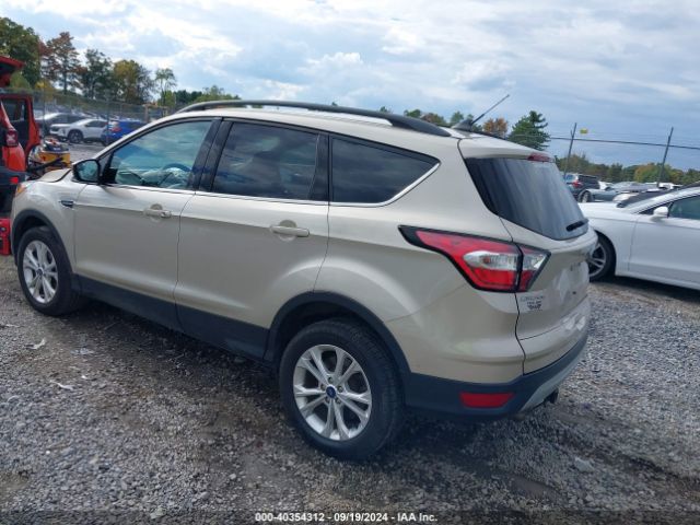 1FMCU9GD9JUD42390 Ford ESCAPE SE