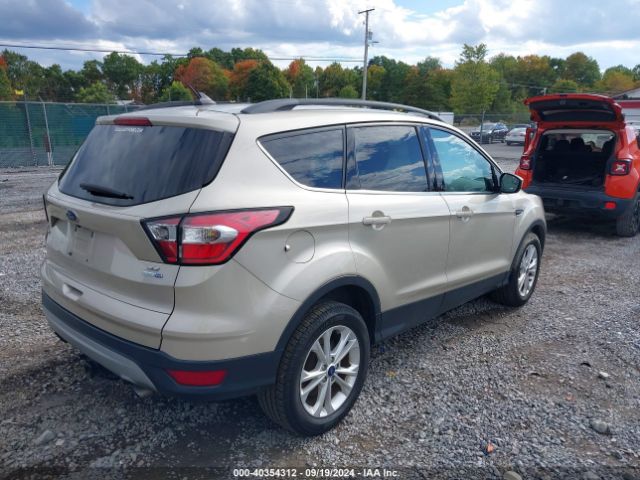 1FMCU9GD9JUD42390 Ford ESCAPE SE