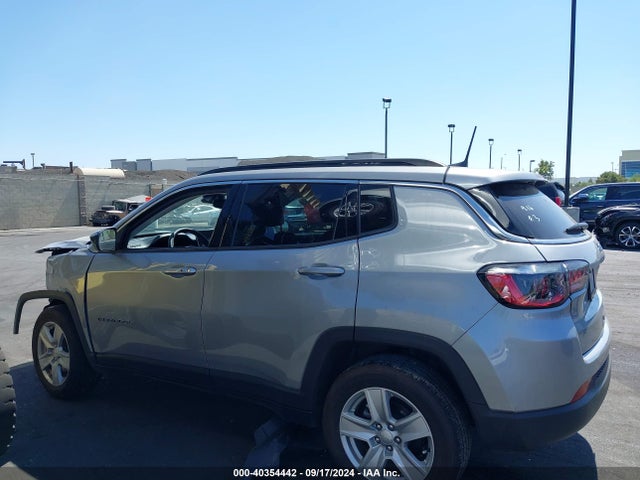 3C4NJCBB4NT238172 Jeep Compass Latitude Fwd