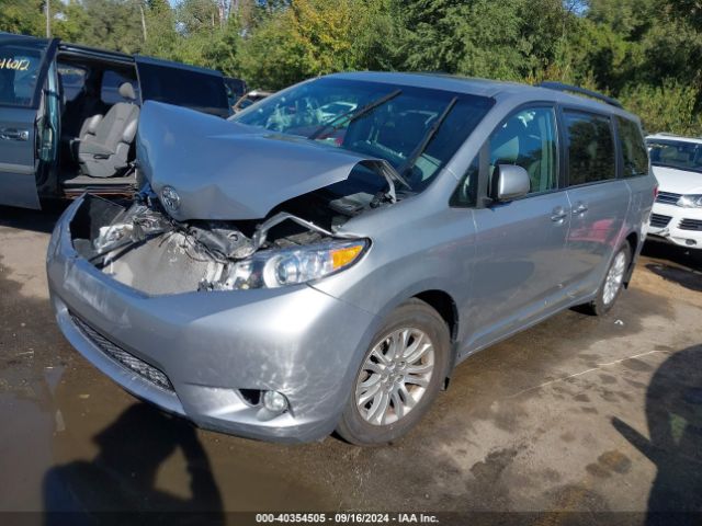 5TDYK3DC5GS719125 Toyota Sienna Xle 8 Passenger