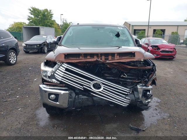 5TFHY5F14EX346625 Toyota Tundra Limited 5.7l V8