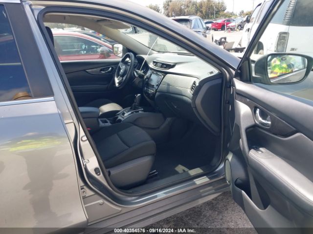 KNMAT2MT6JP516495 Nissan ROGUE SV