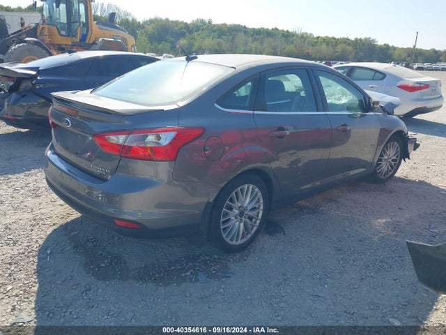 Ford Focus Titanium 2014 1FADP3J23EL339801 Image 4