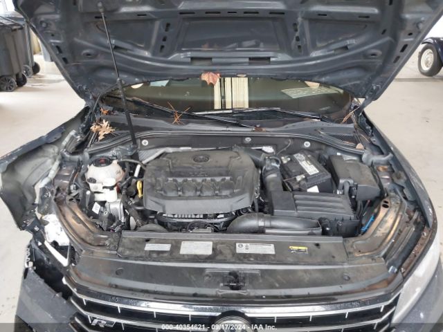 1VWAA7A36JC021693 Volkswagen Passat 2.0t R-line/2.0t S