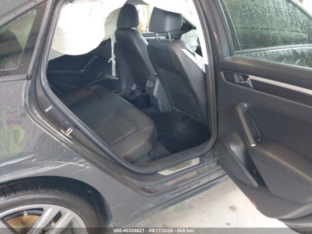 1VWAA7A36JC021693 Volkswagen Passat 2.0t R-line/2.0t S