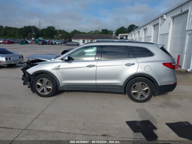 KM8SMDHF3GU134996 Hyundai Santa Fe Se