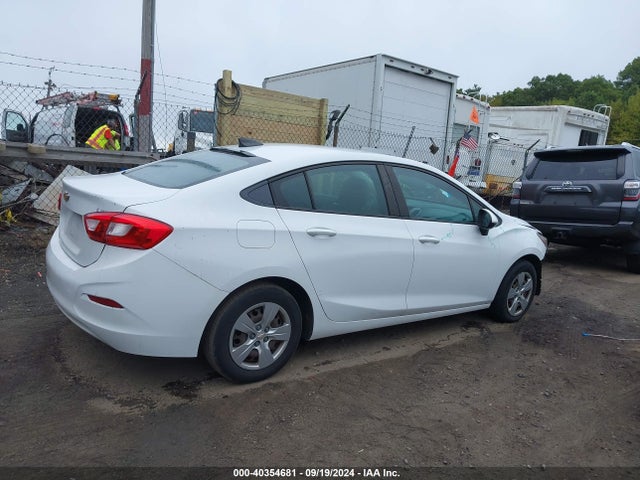 1G1BC5SM7H7142841 Chevrolet Cruze Ls Auto