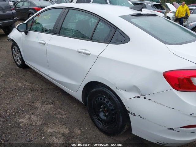 1G1BC5SM7H7142841 Chevrolet Cruze Ls Auto