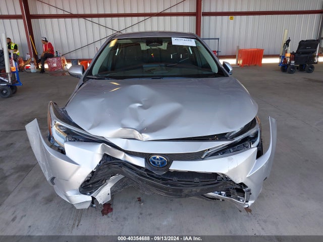 Toyota Corolla Hybrid Le 2024 JTDBCMFE8R3039151 Image 12