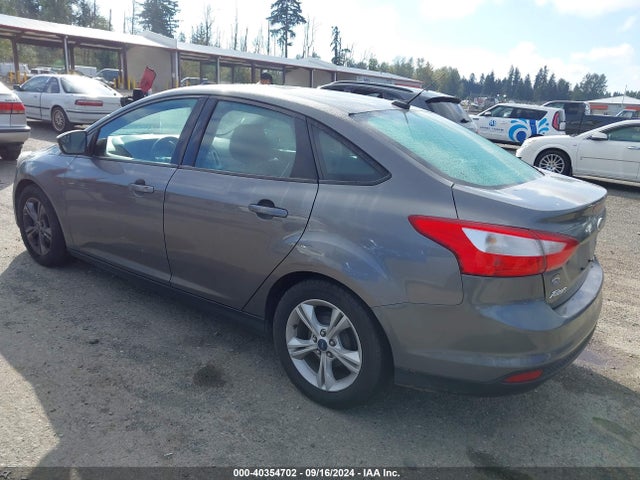 Ford FOCUS SE 2014 1FADP3F22EL447965 Image 3