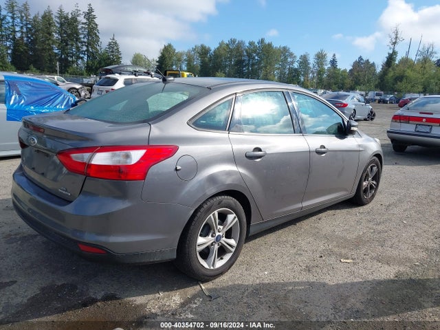 Ford FOCUS SE 2014 1FADP3F22EL447965 Image 4