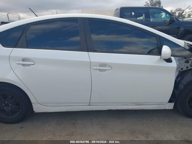JTDKN3DU9E1752371 Toyota Prius Three