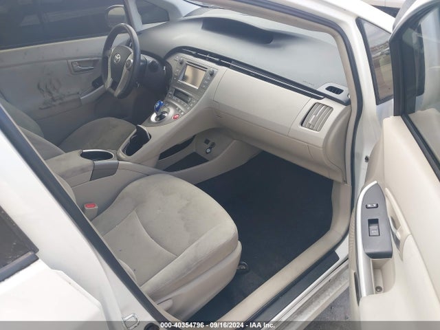 JTDKN3DU9E1752371 Toyota Prius Three