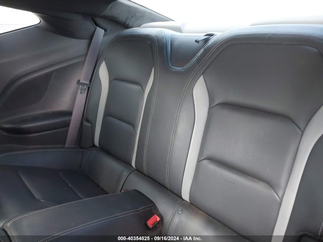 Chevrolet Camaro 2lt 2016 1G1FD1RS3G0151605 Image 8