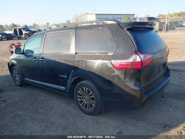 5TDYZ3DC7HS888785 Toyota Sienna Xle 8 Passenger