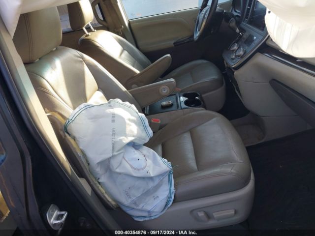 5TDYZ3DC7HS888785 Toyota Sienna Xle 8 Passenger