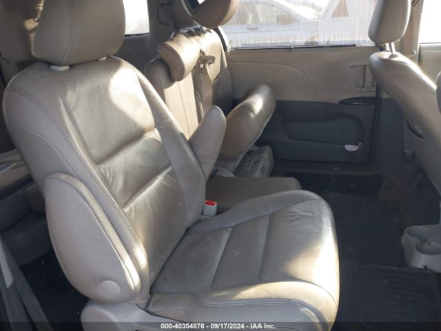 5TDYZ3DC7HS888785 Toyota Sienna Xle 8 Passenger