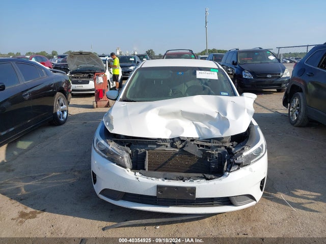 KIA FORTE LX 2017 3KPFL4A70HE014066 Image 12