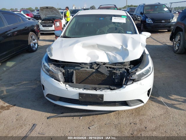 KIA FORTE LX 2017 3KPFL4A70HE014066 Image 6