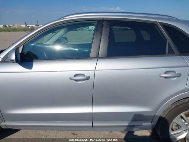 WA1BCCFS5HR015377 Audi Q3 2.0t Premium