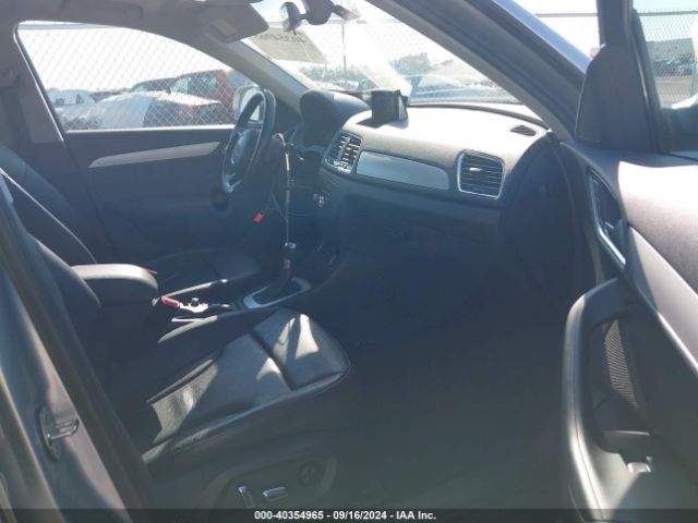 WA1BCCFS5HR015377 Audi Q3 2.0t Premium